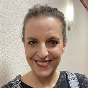 Meet your Posher, Valerie